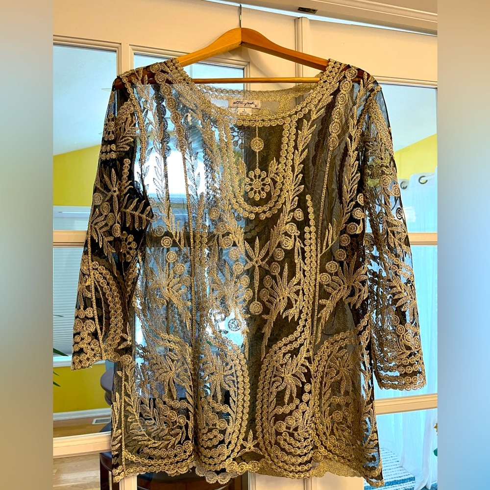 Gorgeous, elegant, flattering black & gold shell to be worn over black camisole